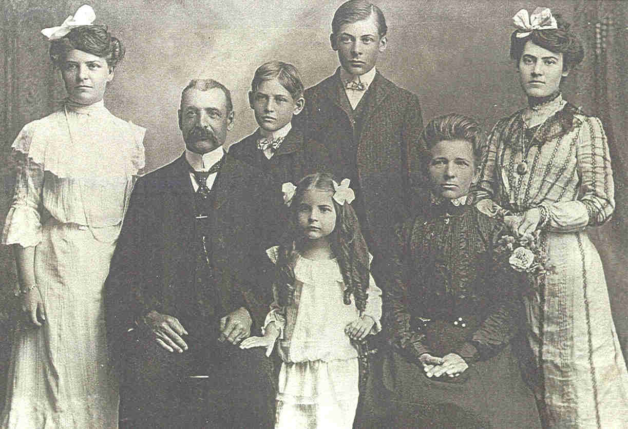 Joseph Gilman Family, Medford, WI c 1901